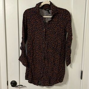 Navy button down tunic! Burnt orange and pin up the sleeves with the button!